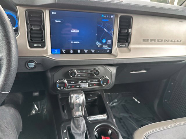 Used 2025 Ford Bronco Outer Banks AWD/4WD image 24