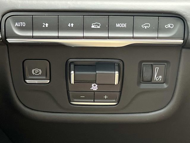 Used 2023 Cadillac Escalade ESV Sport Platinum image 41