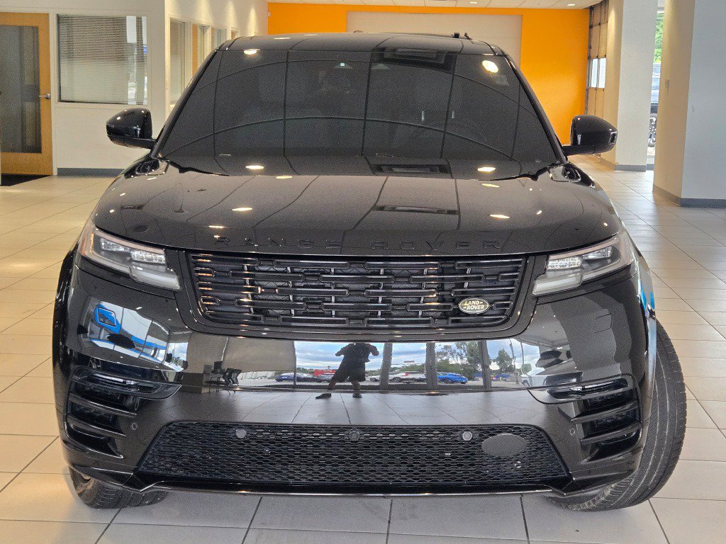 Used 2024 Land Rover Range Rover Velar Dynamic SE AWD/4WD image 2