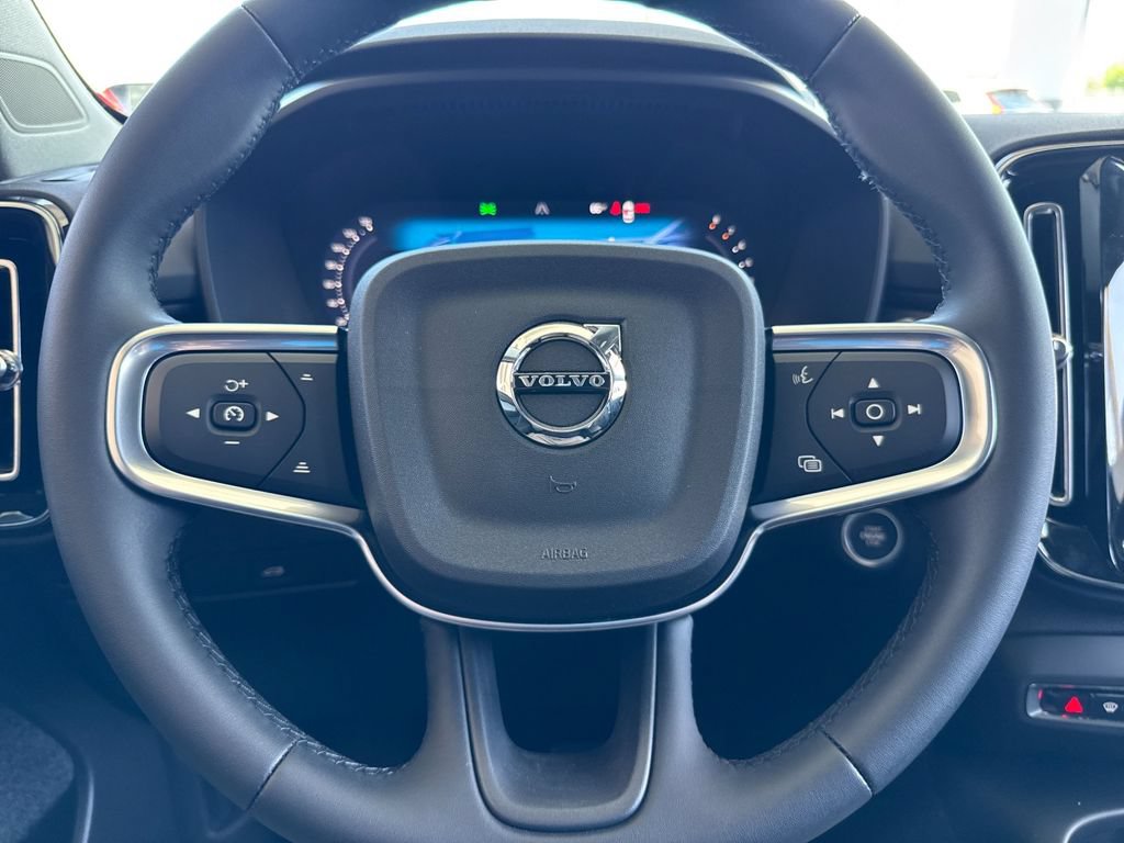 New 2026 Volvo XC40 B5 Core w/ Climate Package AWD/4WD image 23