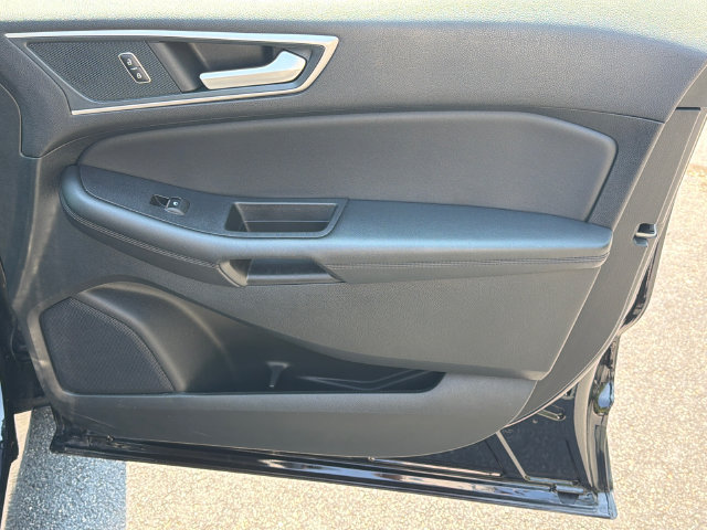 Used 2024 Ford Edge SEL AWD/4WD image 15