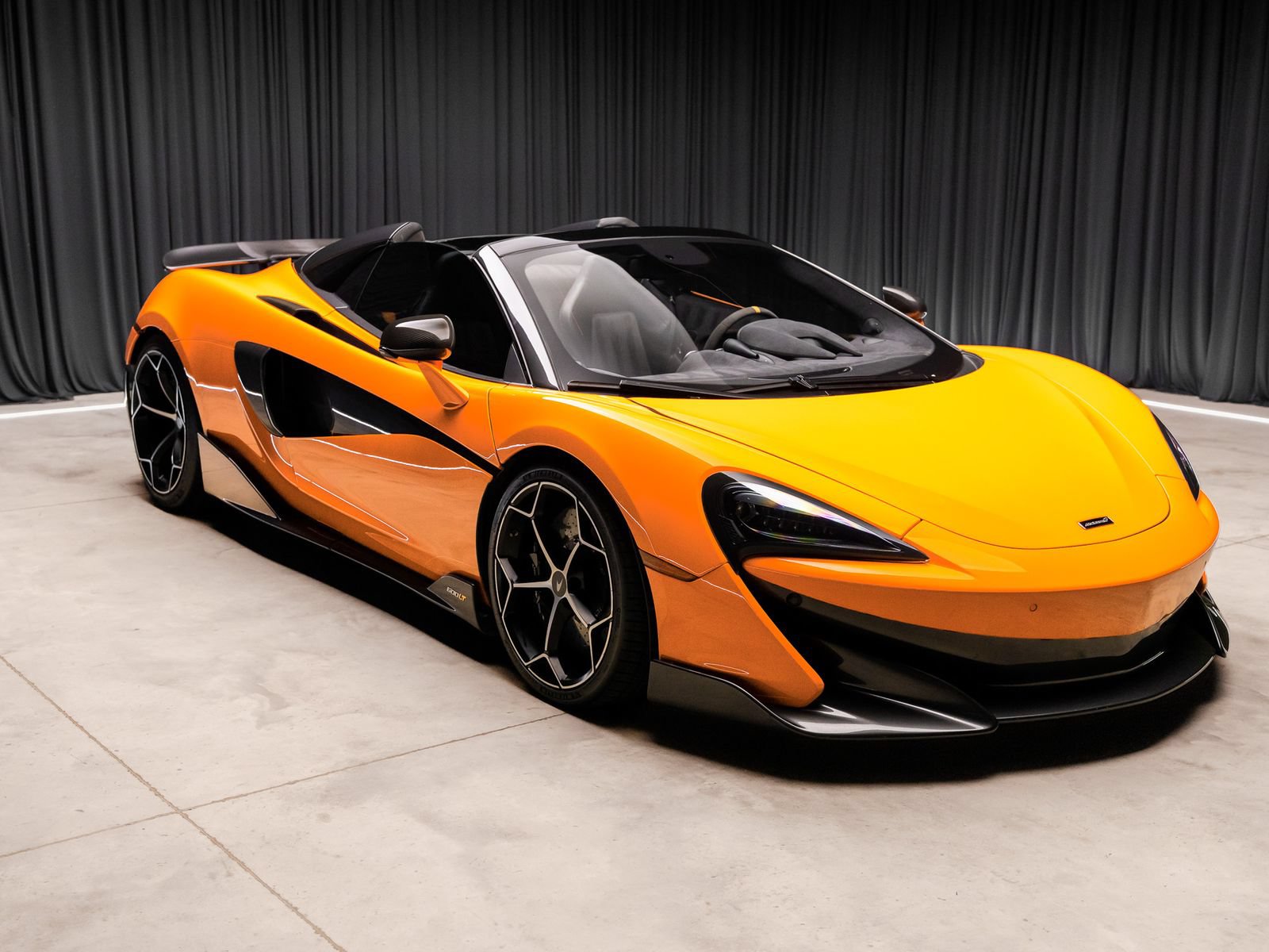 Used 2020 McLaren 600LT Spider RWD image 3