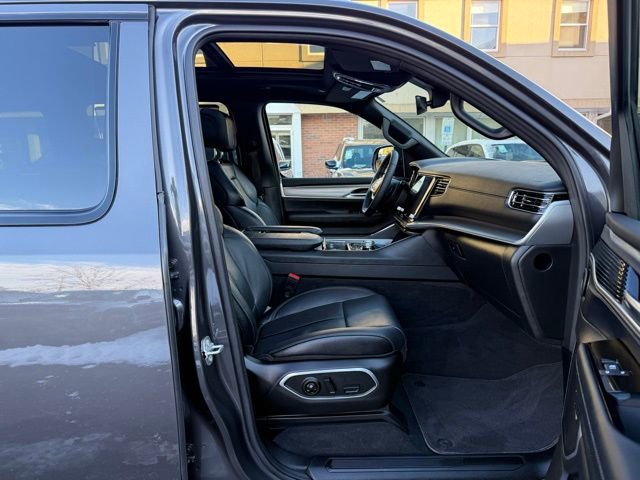 Used 2025 Jeep Wagoneer Series II w/ Convenience Group I image 30