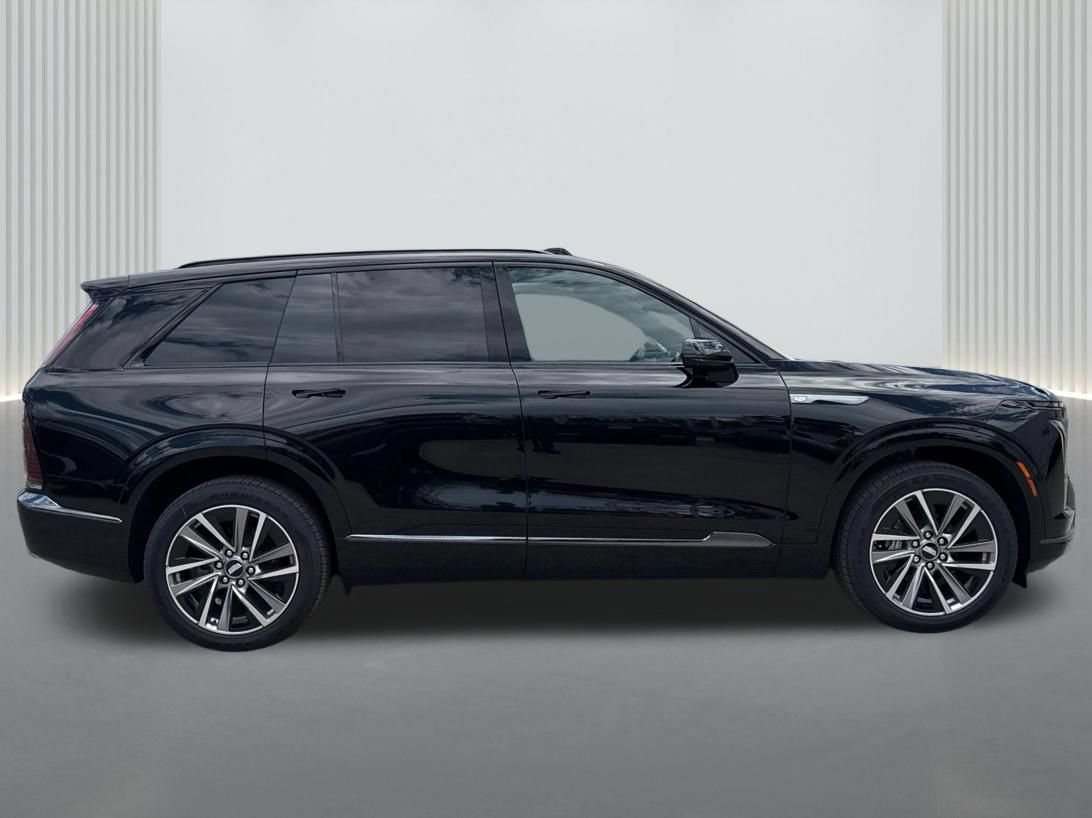 New 2027 Cadillac Vistiq Sport AWD/4WD image 4