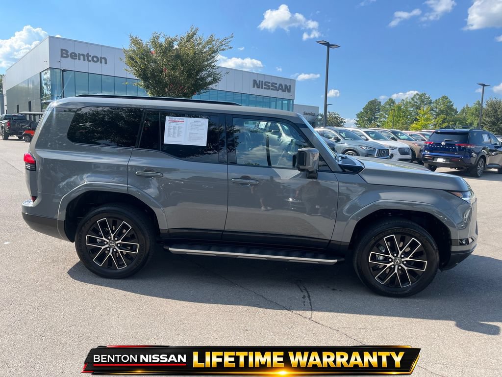 Used 2026 Lexus GX 550 w/ Cold Area Package AWD/4WD image 10