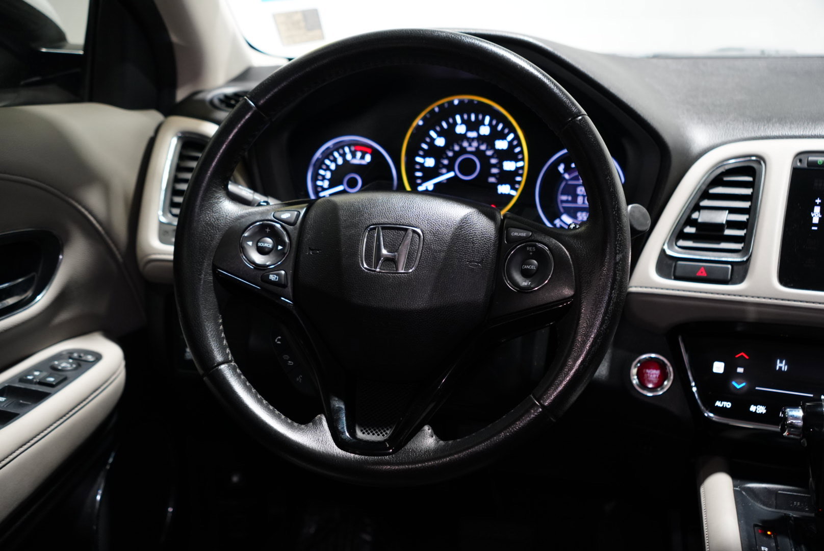 Used 2018 Honda HR-V EX-L image 15