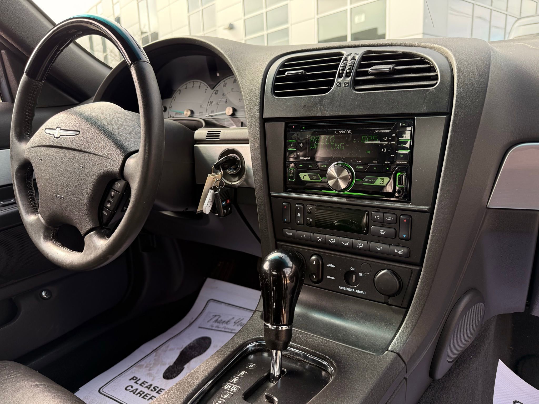 Used 2002 Ford Thunderbird image 27