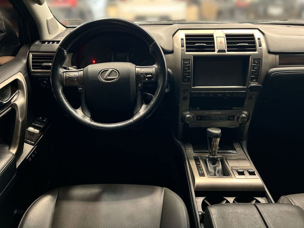 Used 2015 Lexus GX 460 w/ Navigation Package AWD/4WD image 18