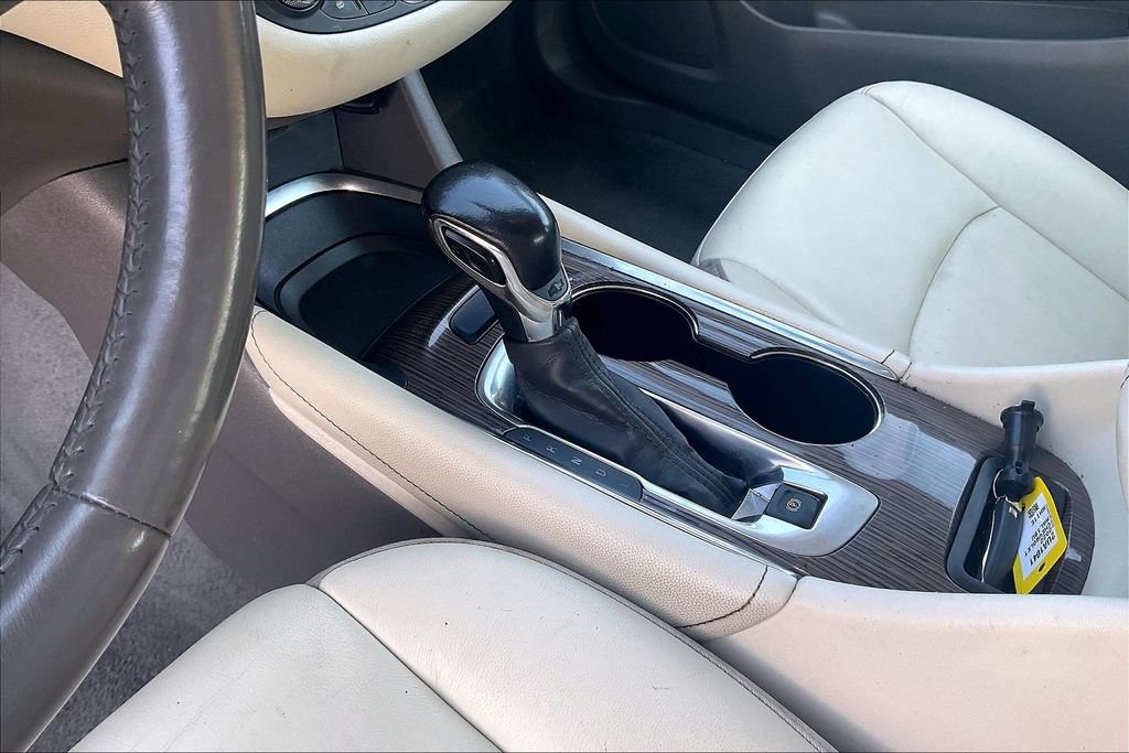 Used 2022 Chevrolet Malibu LT w/ Leather Package FWD image 18