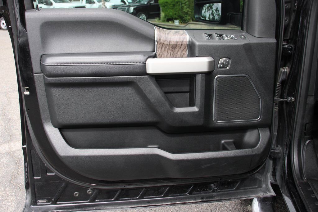 Used 2019 Ford F250 Lariat w/ Lariat Ultimate Package image 16