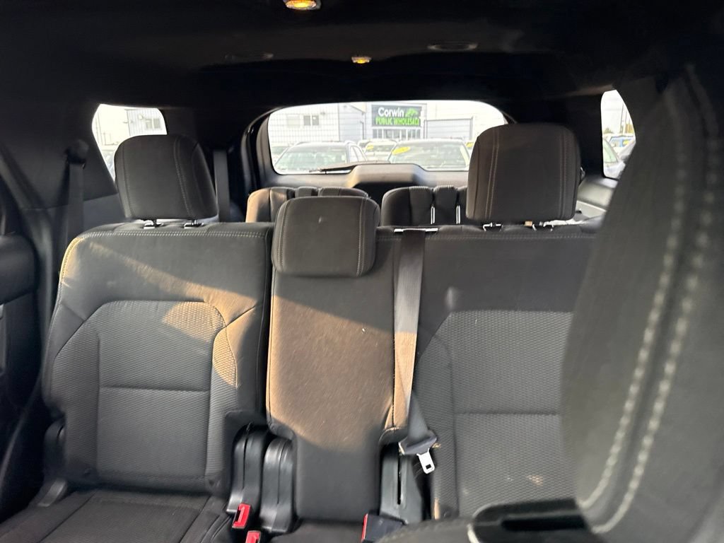 Used 2017 Ford Explorer XLT AWD/4WD image 12