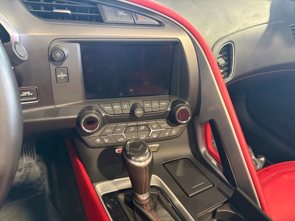 Used 2015 Chevrolet Corvette Z06 w/ 3LZ Preferred Equipment Group RWD image 15