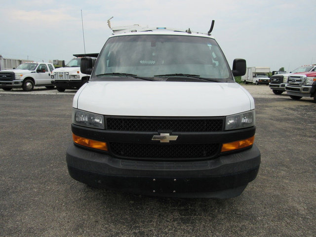 Used 2018 Chevrolet Express 2500 w/ Driver Convenience Package RWD image 8