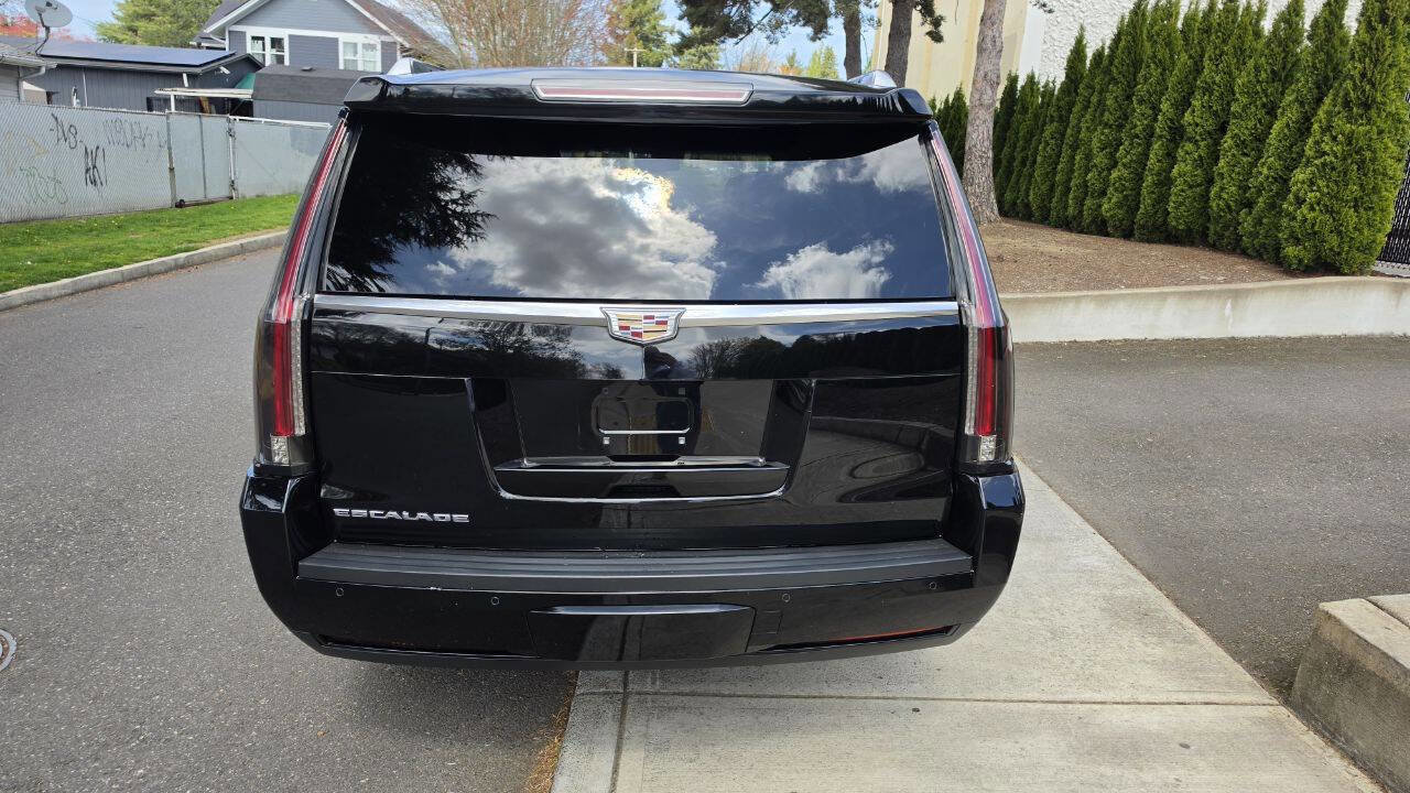 Used 2015 Cadillac Escalade ESV Luxury AWD/4WD image 6
