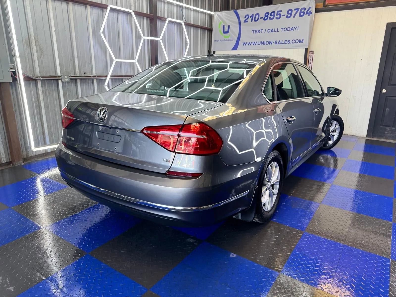 Used 2016 Volkswagen Passat 1.8T S image 20