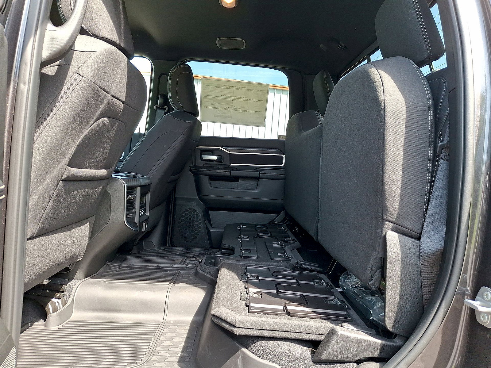 New 2025 RAM 2500 Big Horn AWD/4WD image 13