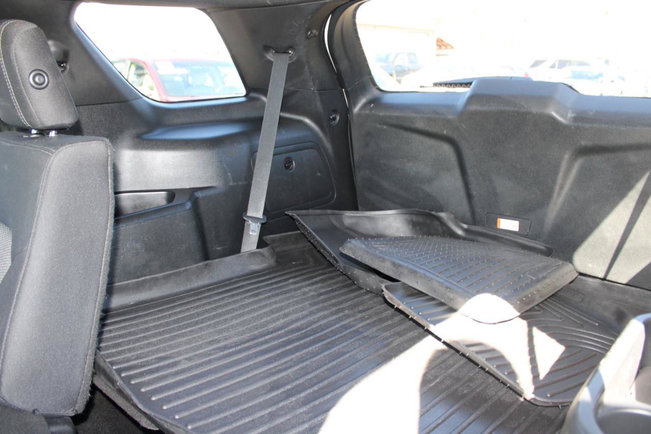 Used 2017 Ford Explorer XLT AWD/4WD image 14
