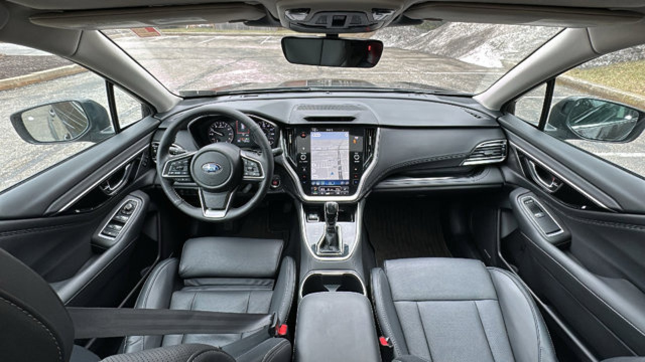 Used 2025 Subaru Outback Limited XT image 28