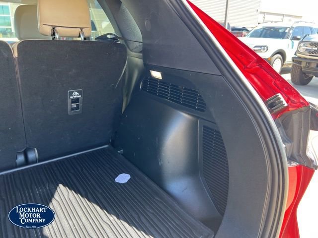 Used 2020 Ford Escape SE image 19