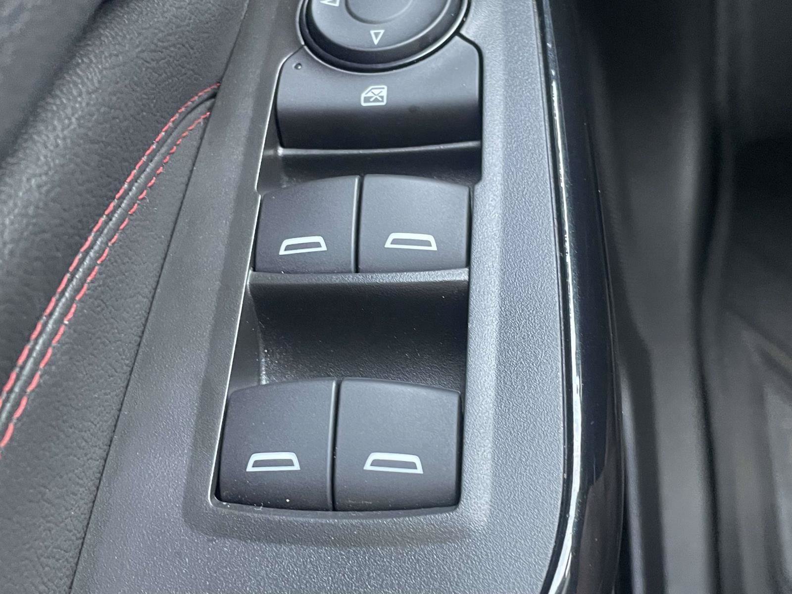 Used 2025 Chevrolet Trax RS w/ Driver Confidence Package FWD image 27