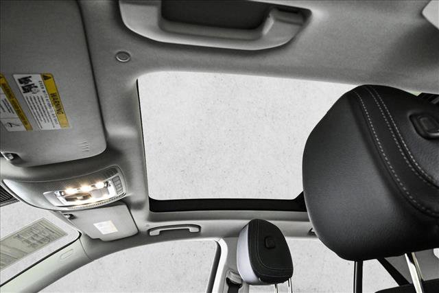 Certified 2025 Mercedes-Benz GLE 350 4MATIC w/ Driver Assistance Package image 16