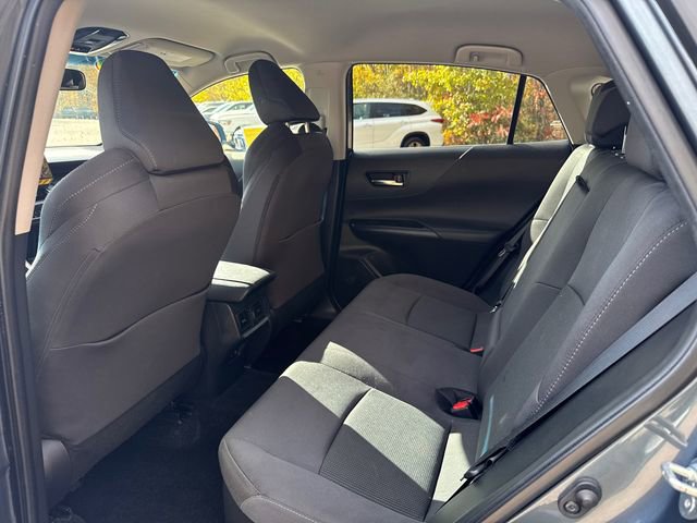 Used 2022 Toyota Venza LE image 19