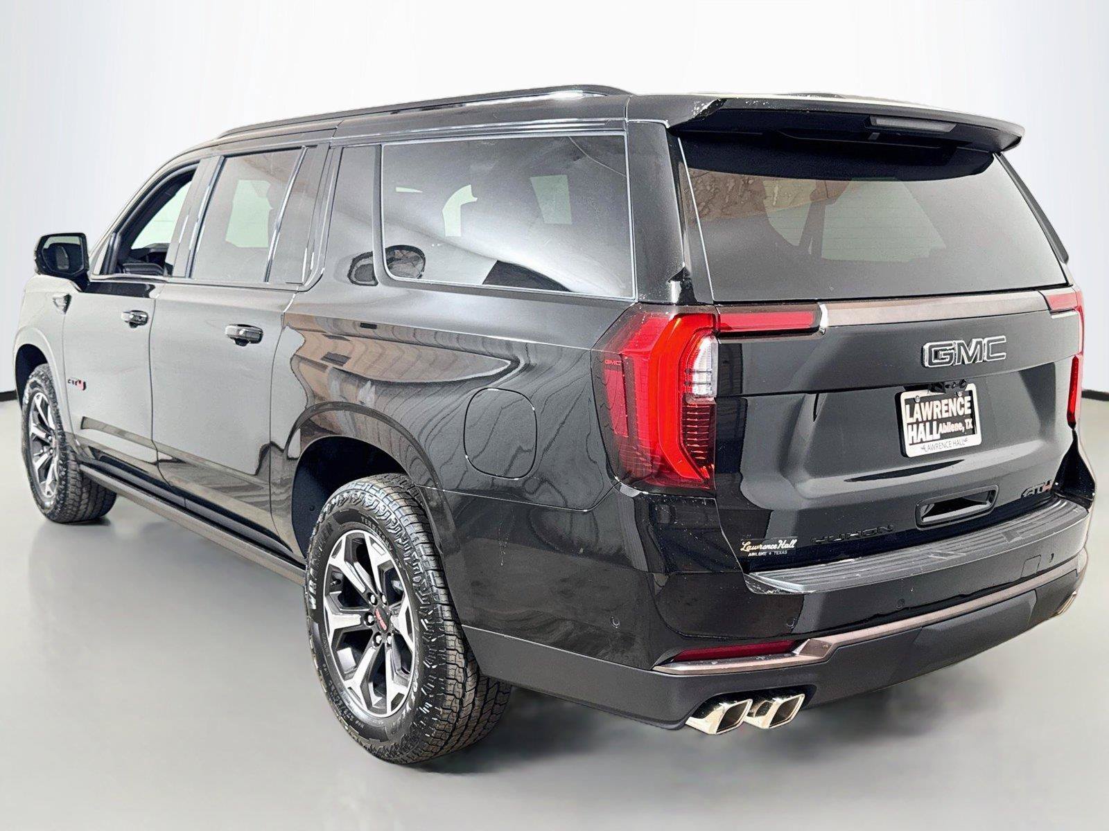 New 2026 GMC Yukon XL AT4 Ultimate AWD/4WD image 3