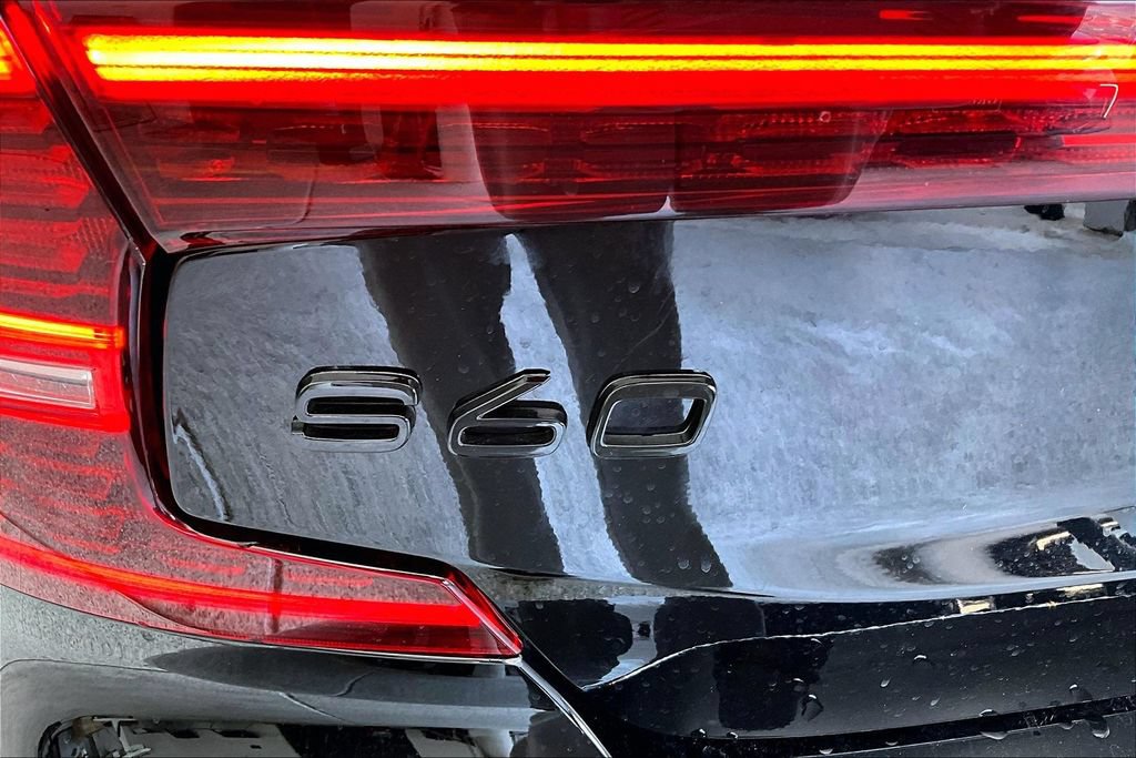 Used 2019 Volvo S60 T8 R-Design AWD/4WD image 36