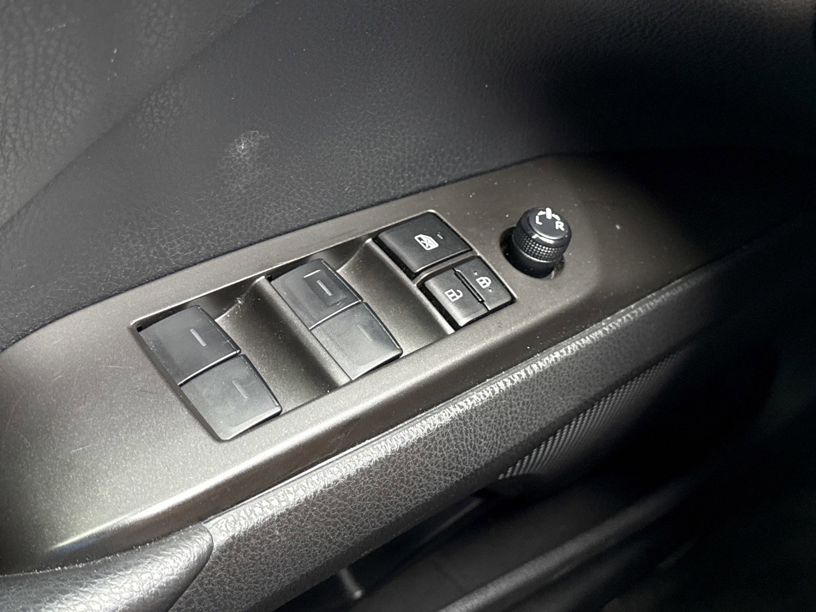 Used 2023 Toyota Camry LE FWD image 15