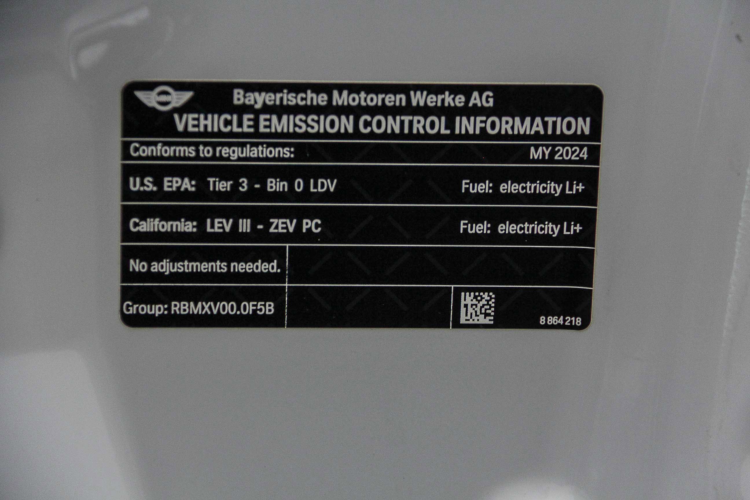 Certified 2024 MINI Cooper SE w/ MINI Resolute Edition image 28