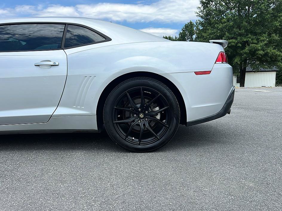 Used 2014 Chevrolet Camaro LS RWD image 20