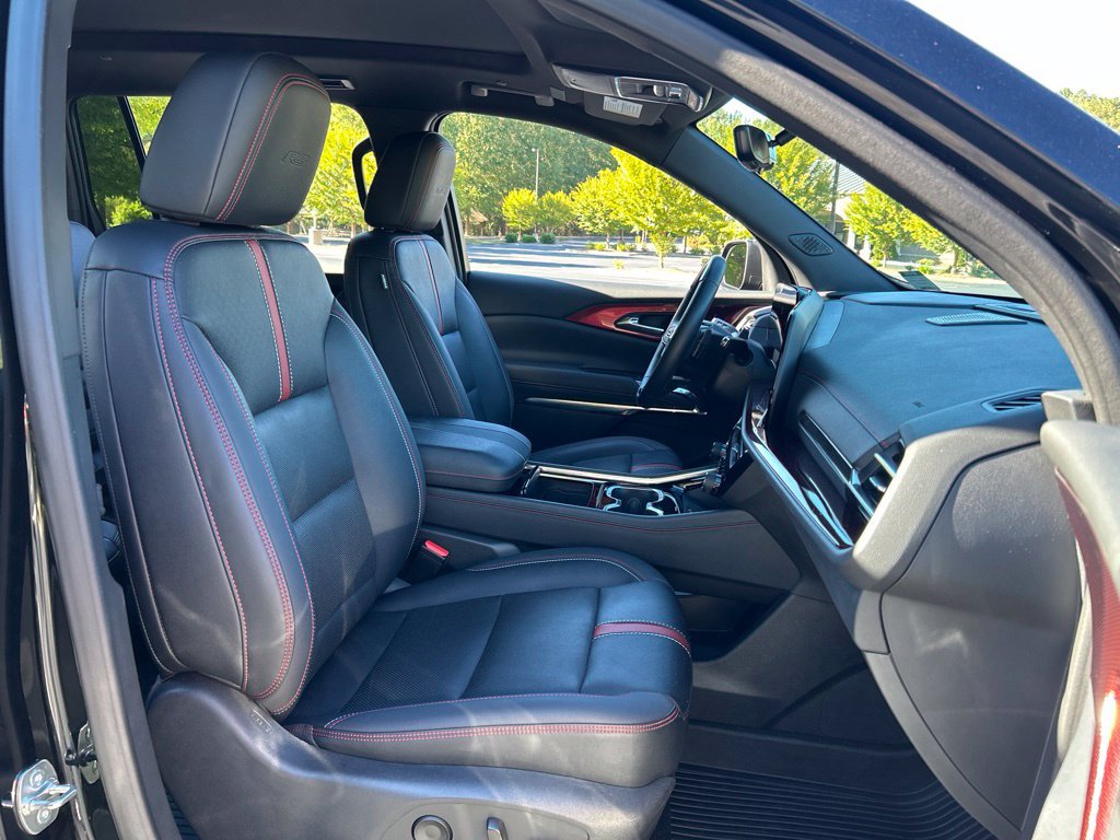 Used 2024 Chevrolet Traverse RS w/ LPO, Floor Liner Package FWD image 52