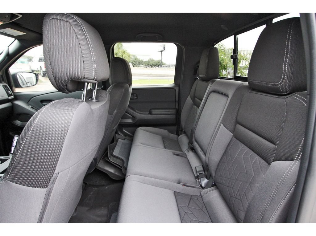 Certified 2026 Nissan Frontier SV w/ SV Convenience Package RWD image 12