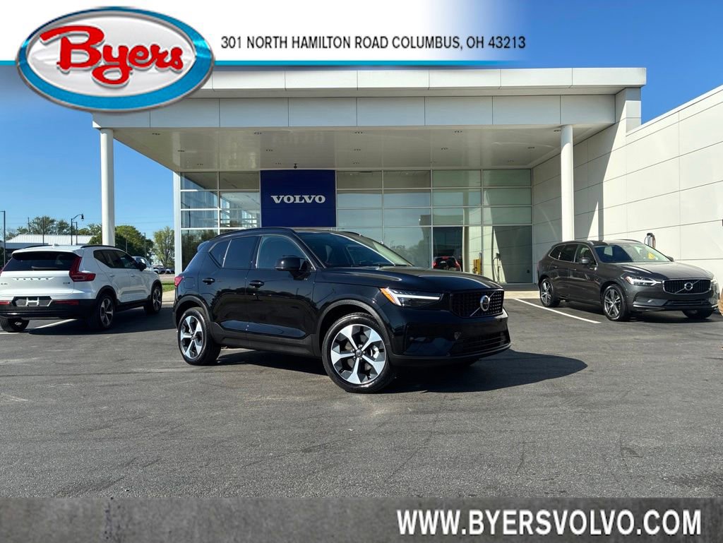 Certified 2026 Volvo XC40 B5 Plus AWD/4WD image 1