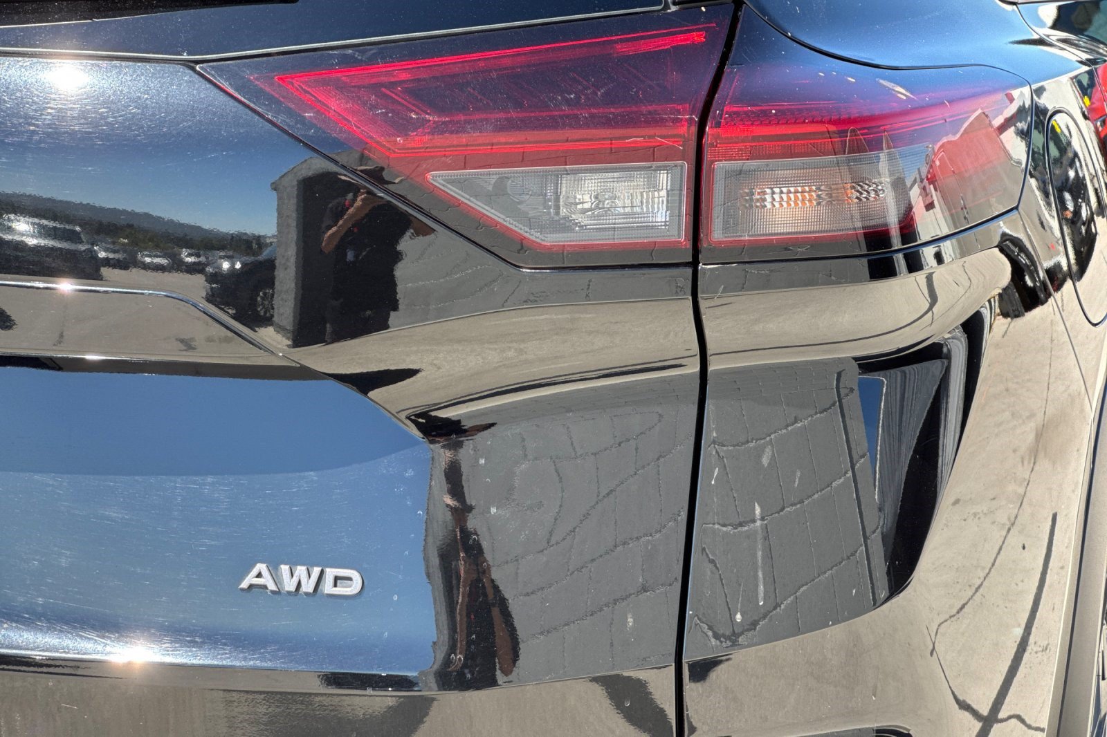 Used 2025 Nissan Rogue SV AWD/4WD image 24