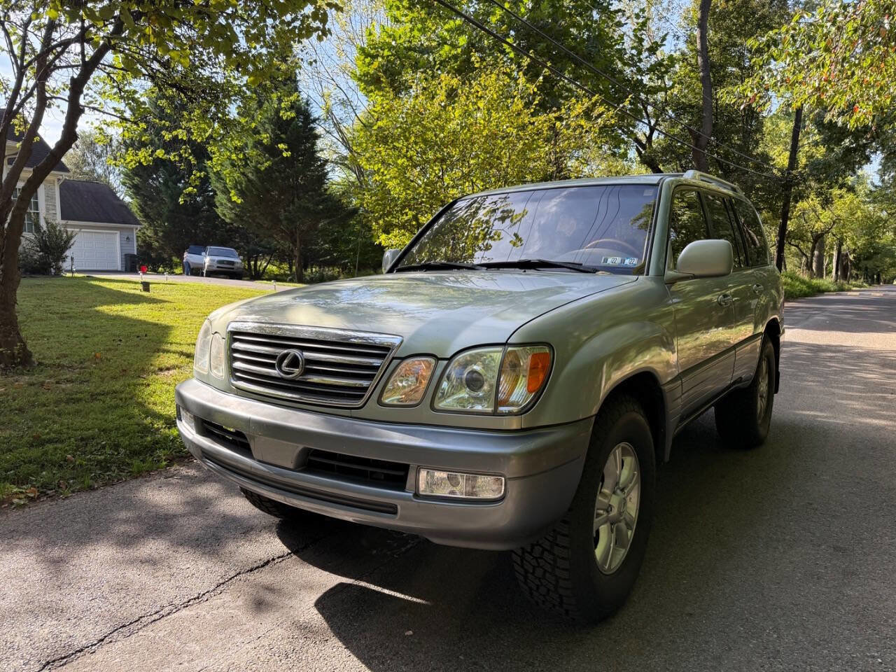 Used 2003 Lexus LX 470 4WD image 2