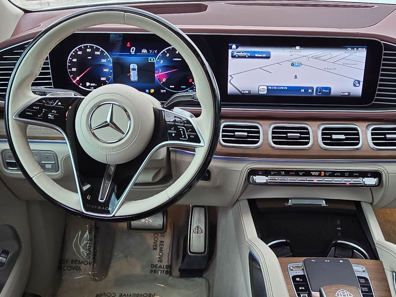 Used 2025 Mercedes-Benz Maybach GLS 600 4MATIC image 39