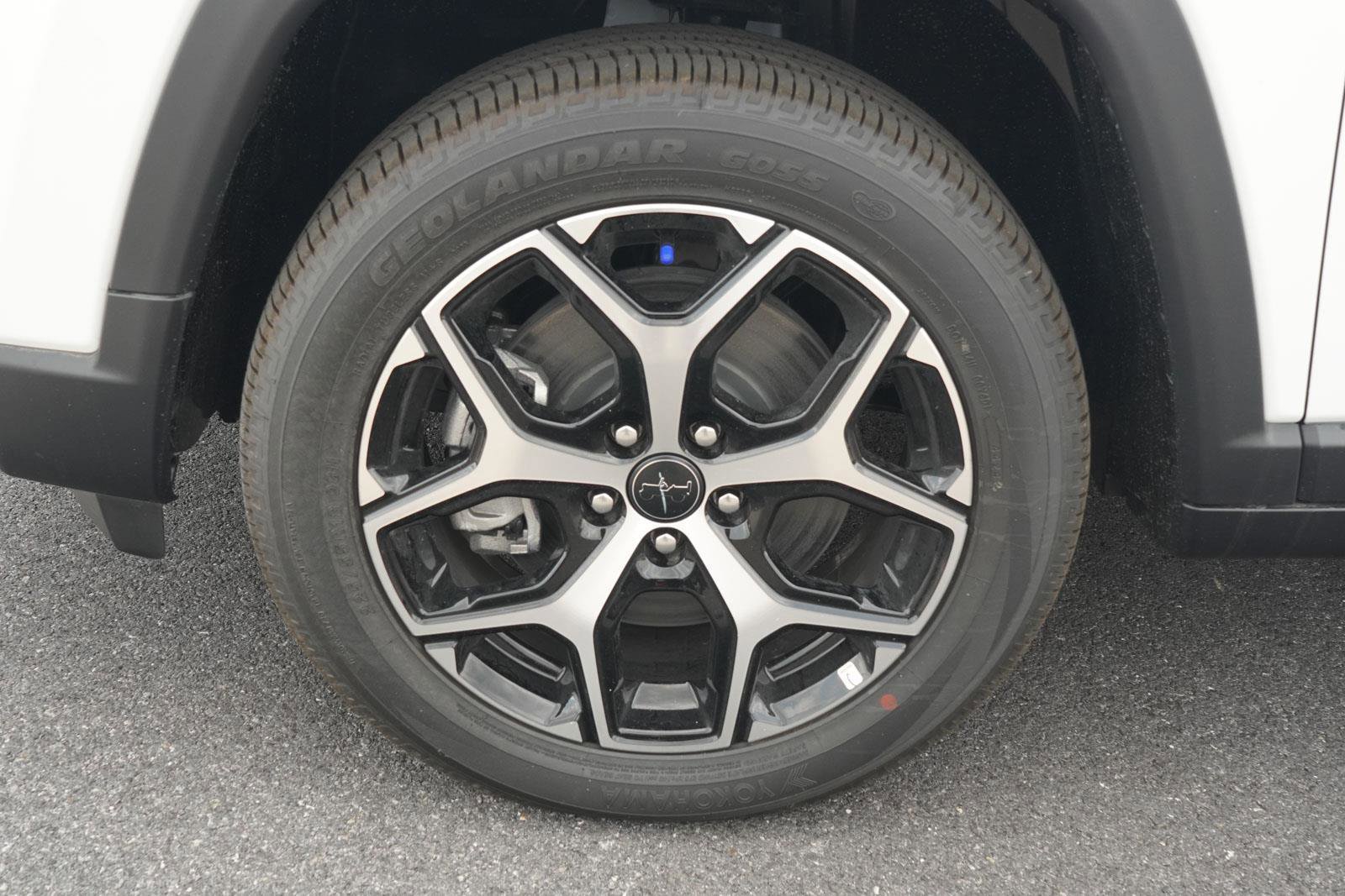 New 2025 Jeep Compass Limited image 10