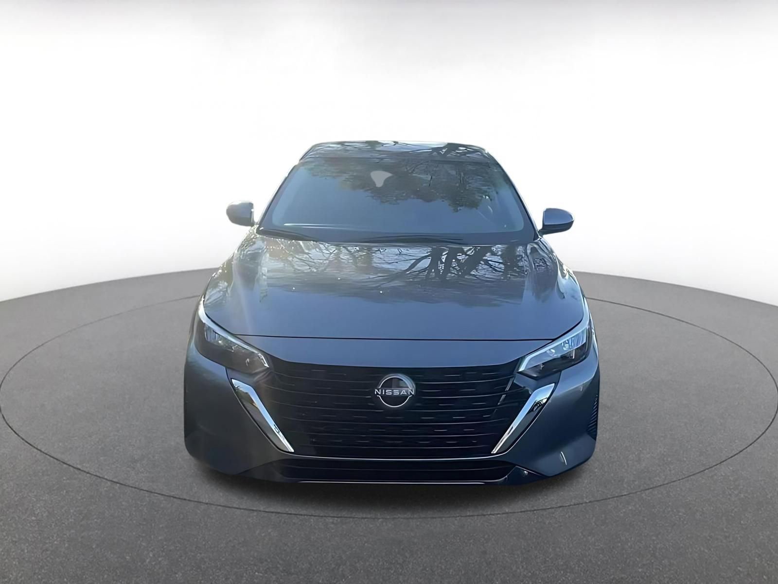 Used 2025 Nissan Sentra SV image 4