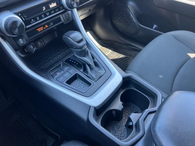 Used 2021 Toyota RAV4 LE FWD image 28
