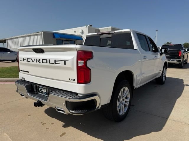 Used 2022 Chevrolet Silverado 1500 LTZ w/ LTZ Convenience Package II AWD/4WD image 3