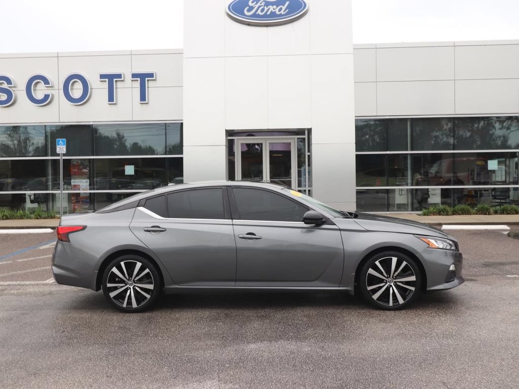Used 2020 Nissan Altima 2.5 SR w/ Premium Package FWD image 15