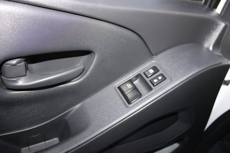 Used 2023 Nissan Frontier S image 12