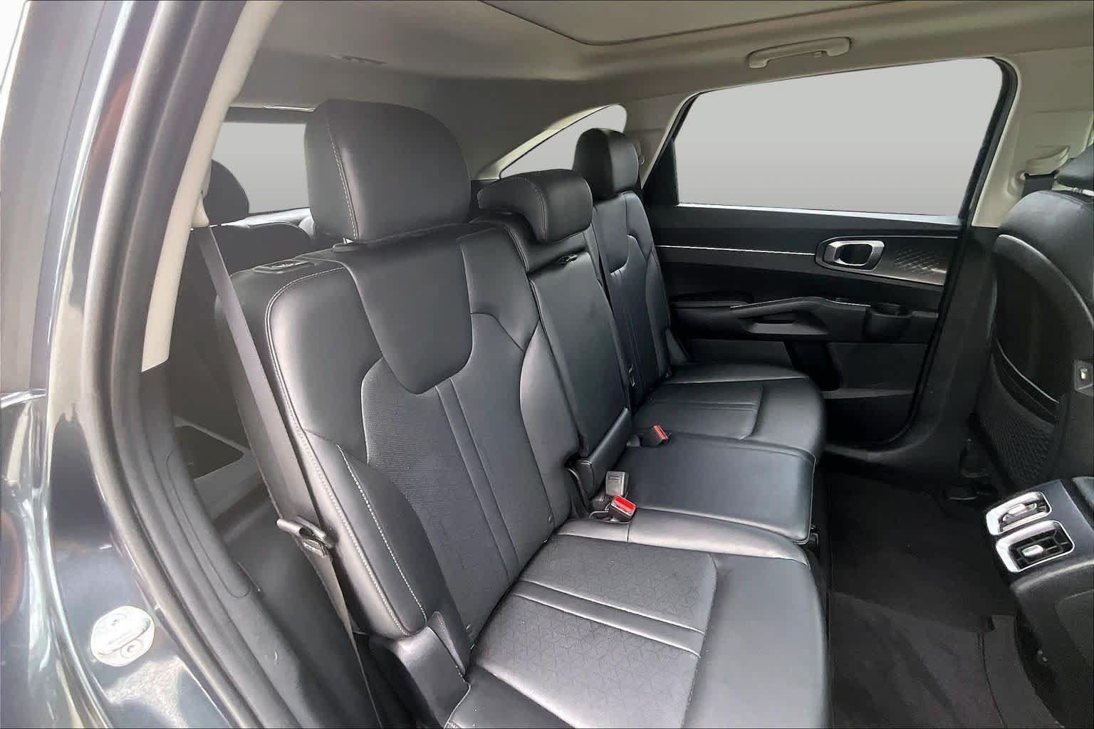 Certified 2023 Kia Sorento S w/ Panoramic Sunroof Package FWD image 19