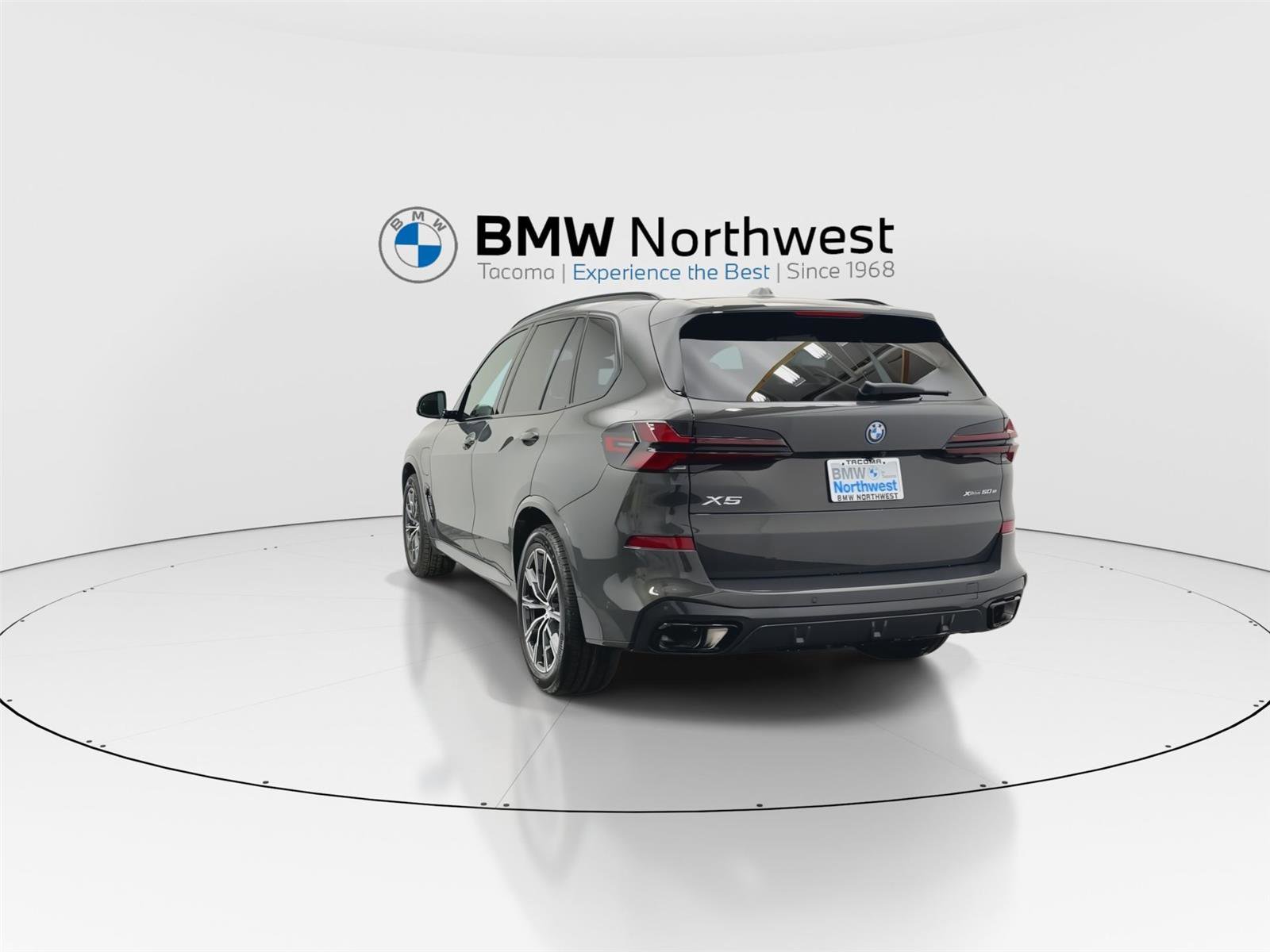 New 2026 BMW X5 xDrive50e w/ Executive Package AWD/4WD image 13
