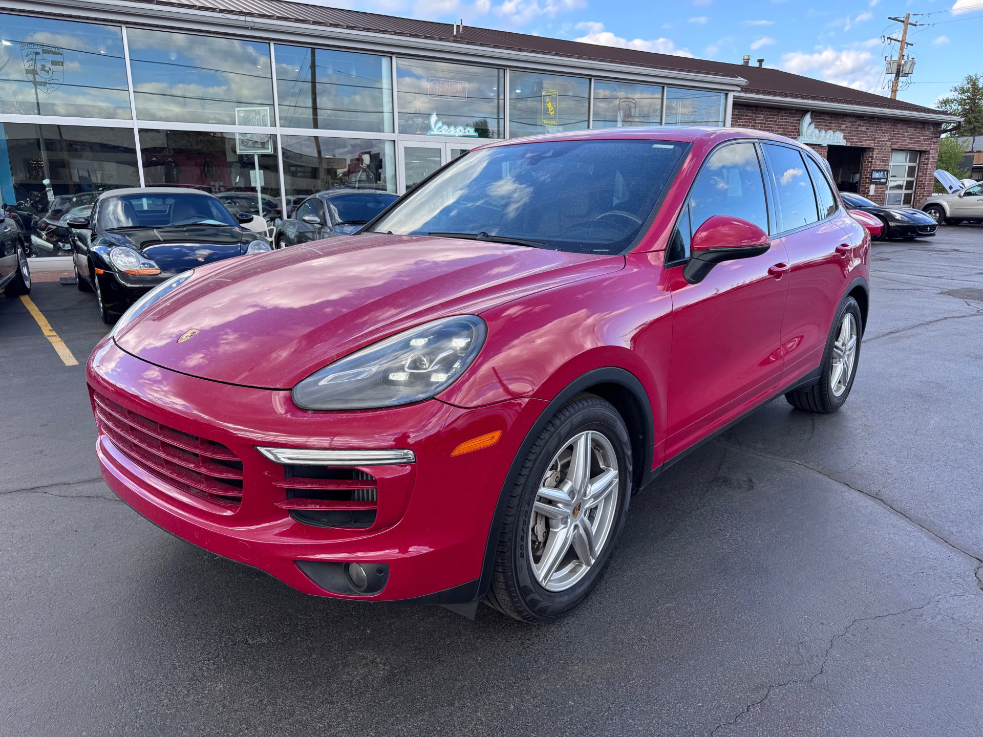 Used 2015 Porsche Cayenne S AWD/4WD image 1