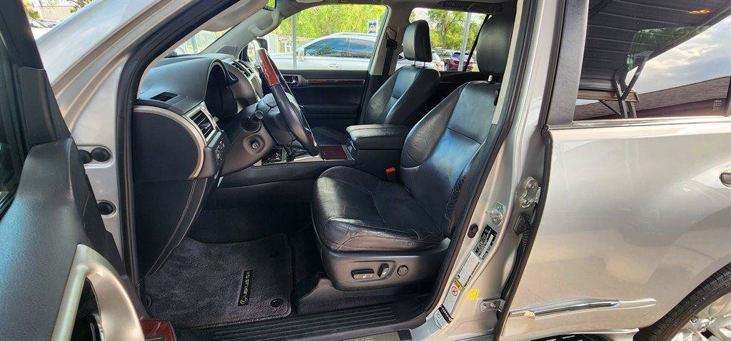 Used 2015 Lexus GX 460 w/ Premium Package AWD/4WD image 19