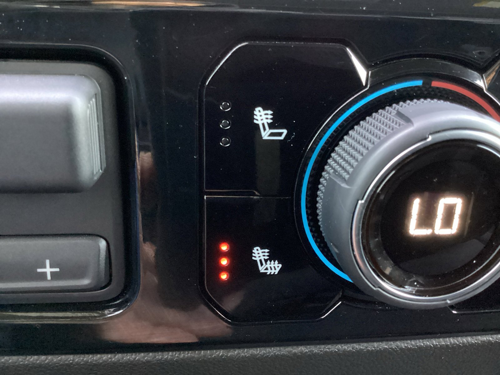 Used 2025 Chevrolet Silverado 1500 LT w/ Z71 Off-Road Package image 6