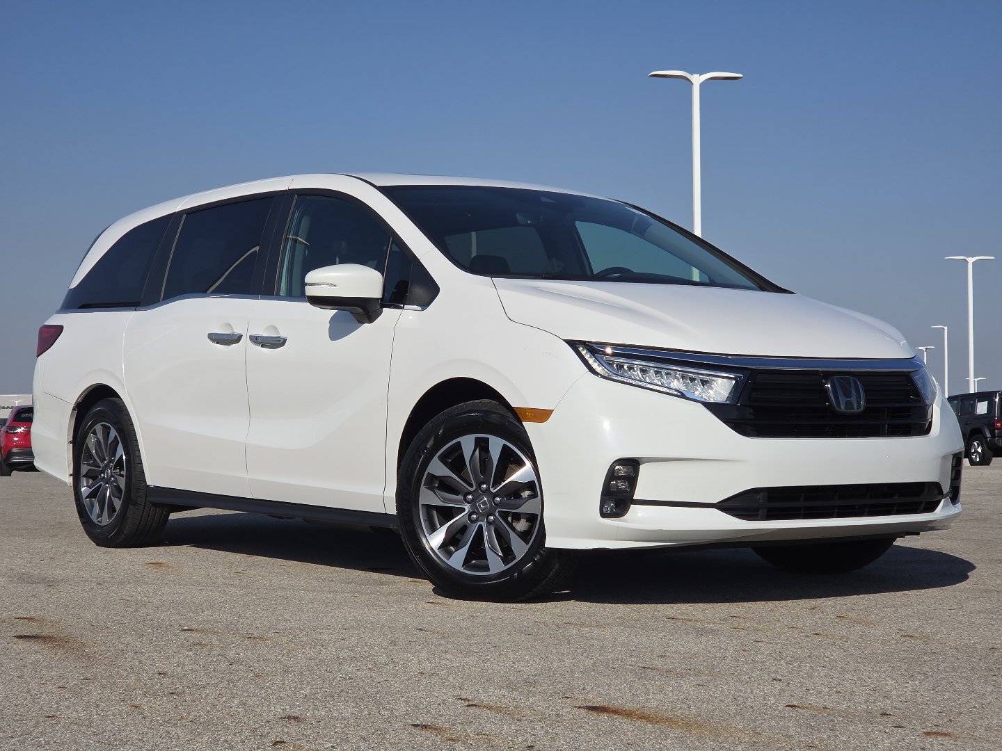 Used 2024 Honda Odyssey EX-L image 2