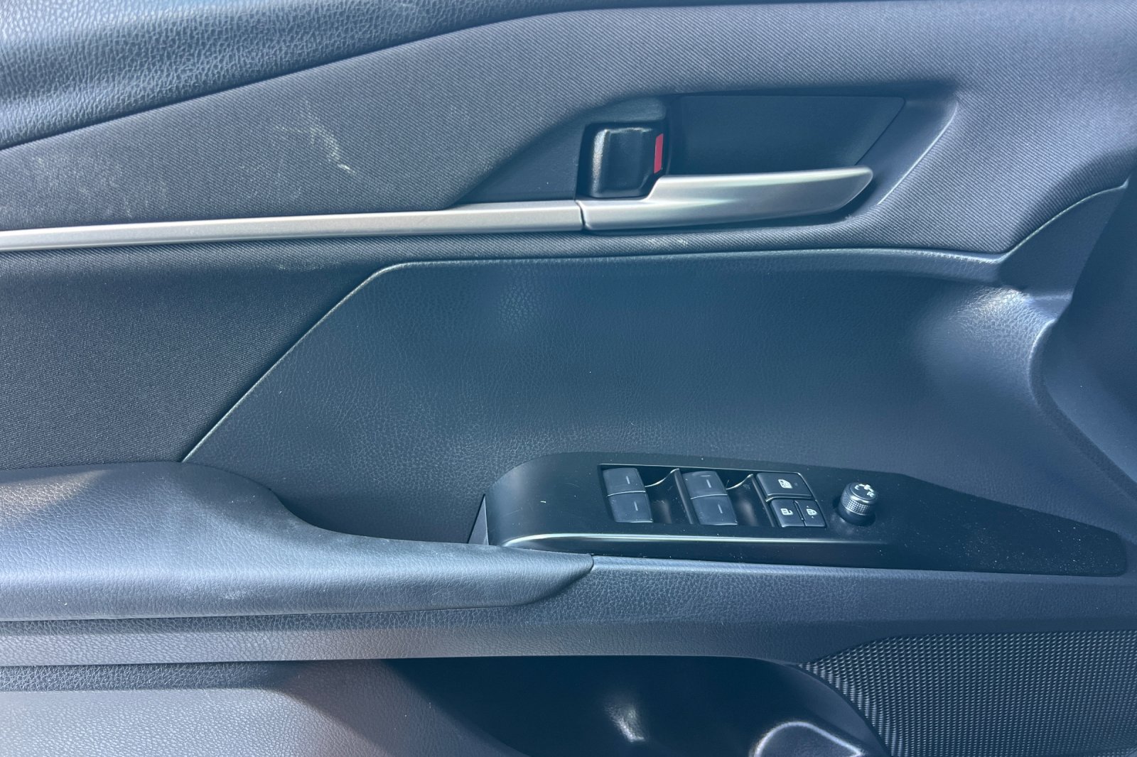 Used 2026 Toyota Camry LE FWD image 11
